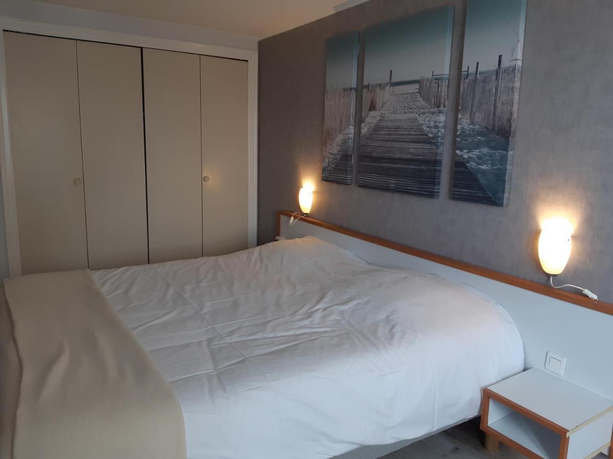 Logis Hotel Les Chardons Bleus Restaurant Le Bistrot De La Mer Roscoff Esterno foto