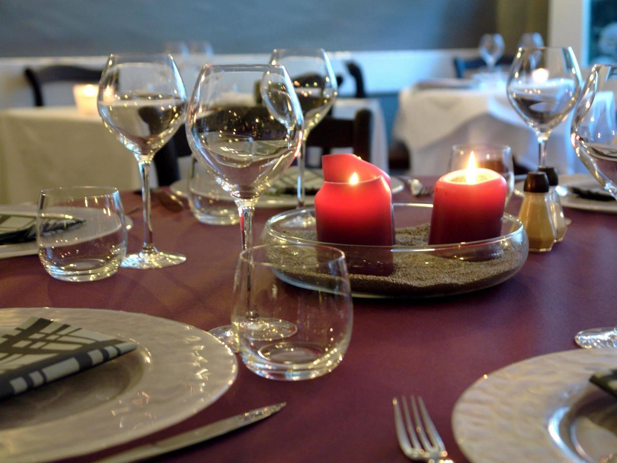 Logis Hotel Les Chardons Bleus Restaurant Le Bistrot De La Mer Roscoff Esterno foto